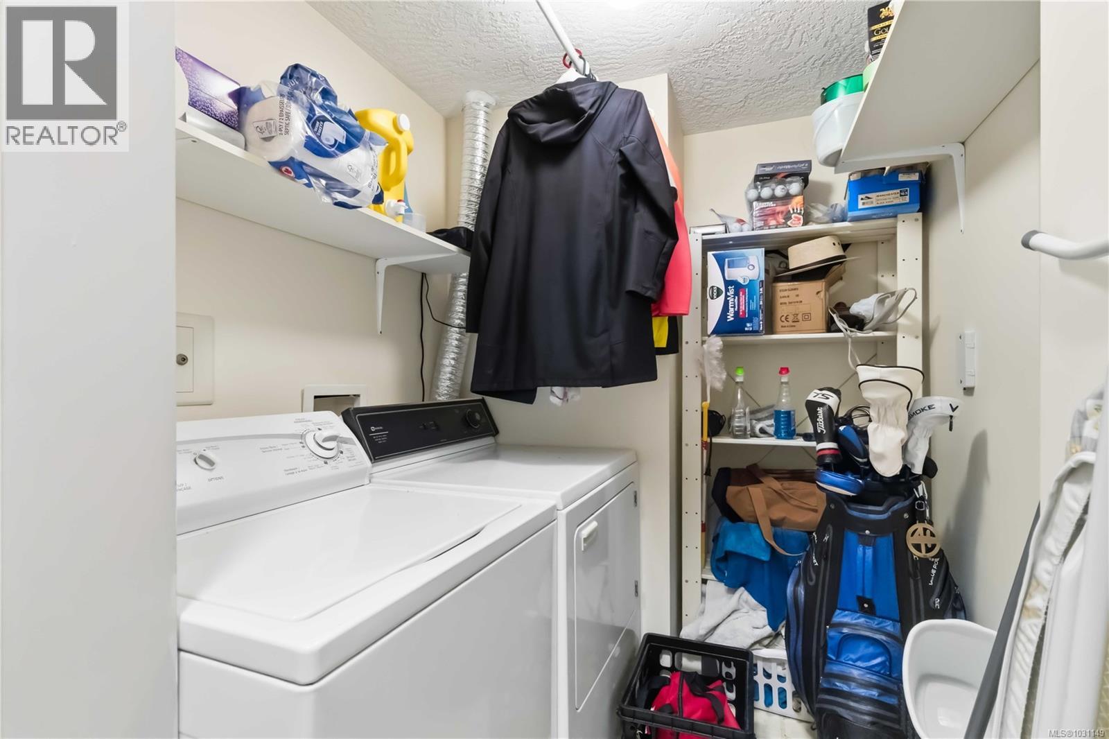 101 1521 Church Avenue, Saanich