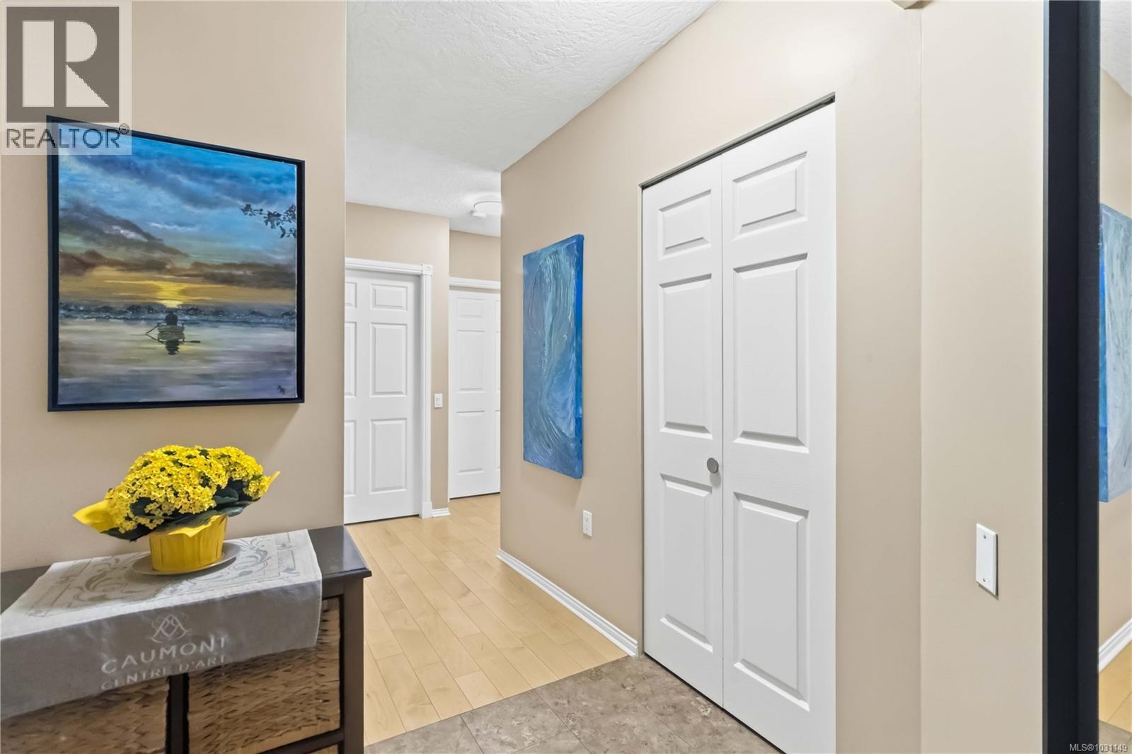 101 1521 Church Avenue, Saanich