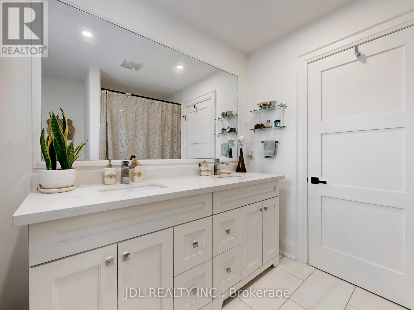 11 HEDGE ROAD - 18