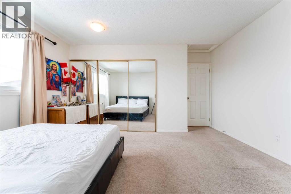 Single Family House 4 Level for Sale in  Templewood Drive NE Temple Calgary 