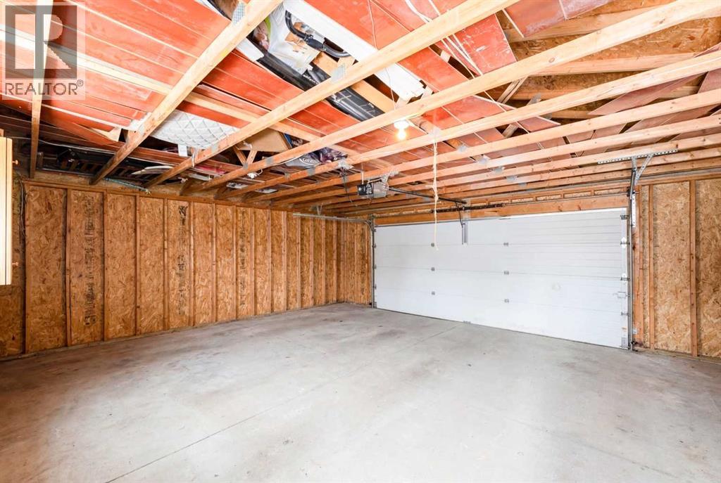 Single Family House 4 Level for Sale in  Templewood Drive NE Temple Calgary 