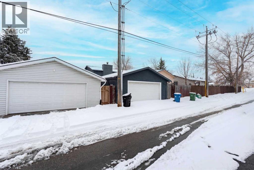 Single Family House 4 Level for Sale in  Templewood Drive NE Temple Calgary 