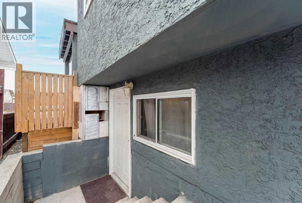 Single Family House 4 Level for Sale in  Templewood Drive NE Temple Calgary 