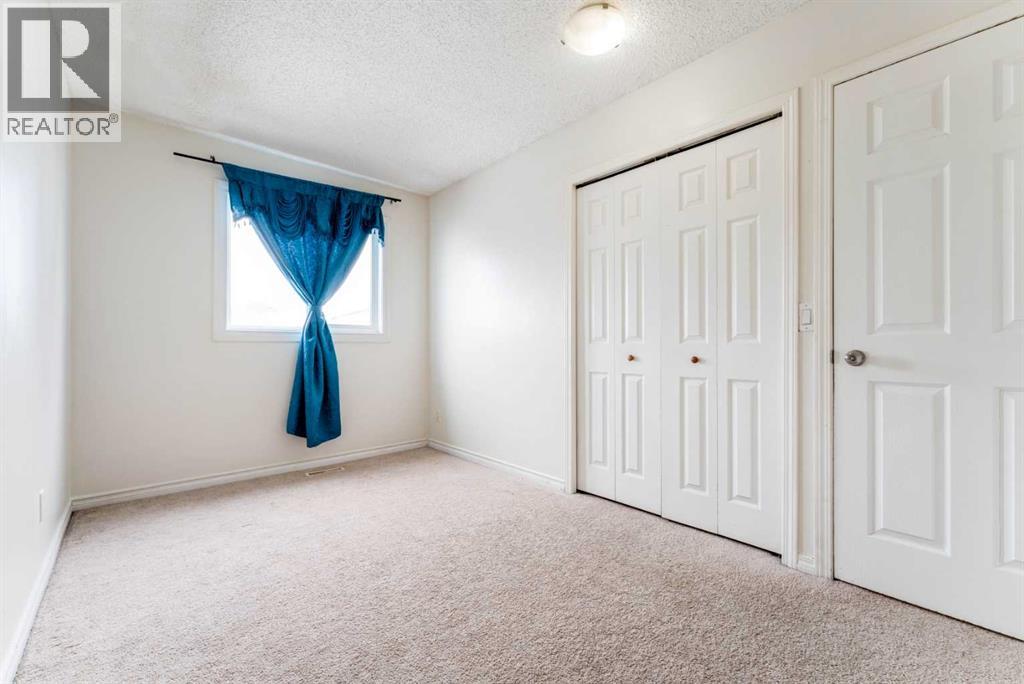 Single Family House 4 Level for Sale in  Templewood Drive NE Temple Calgary 