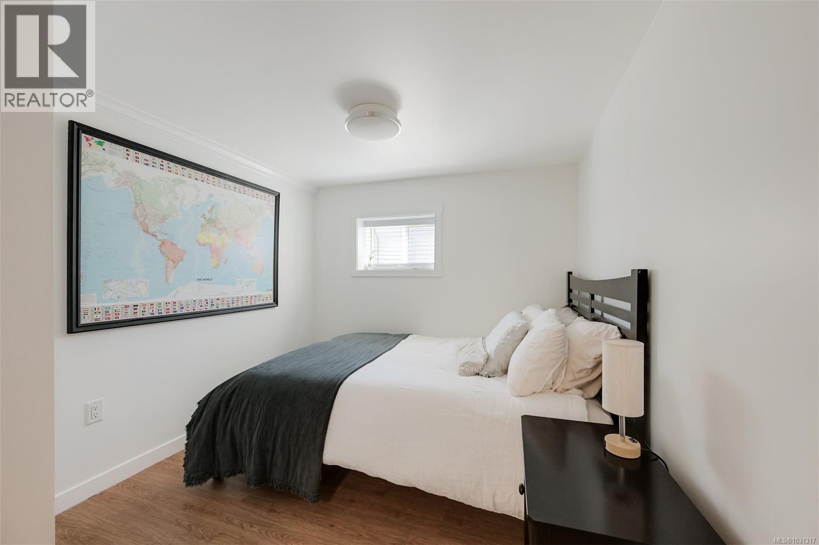 1098 Willow St, Saanich