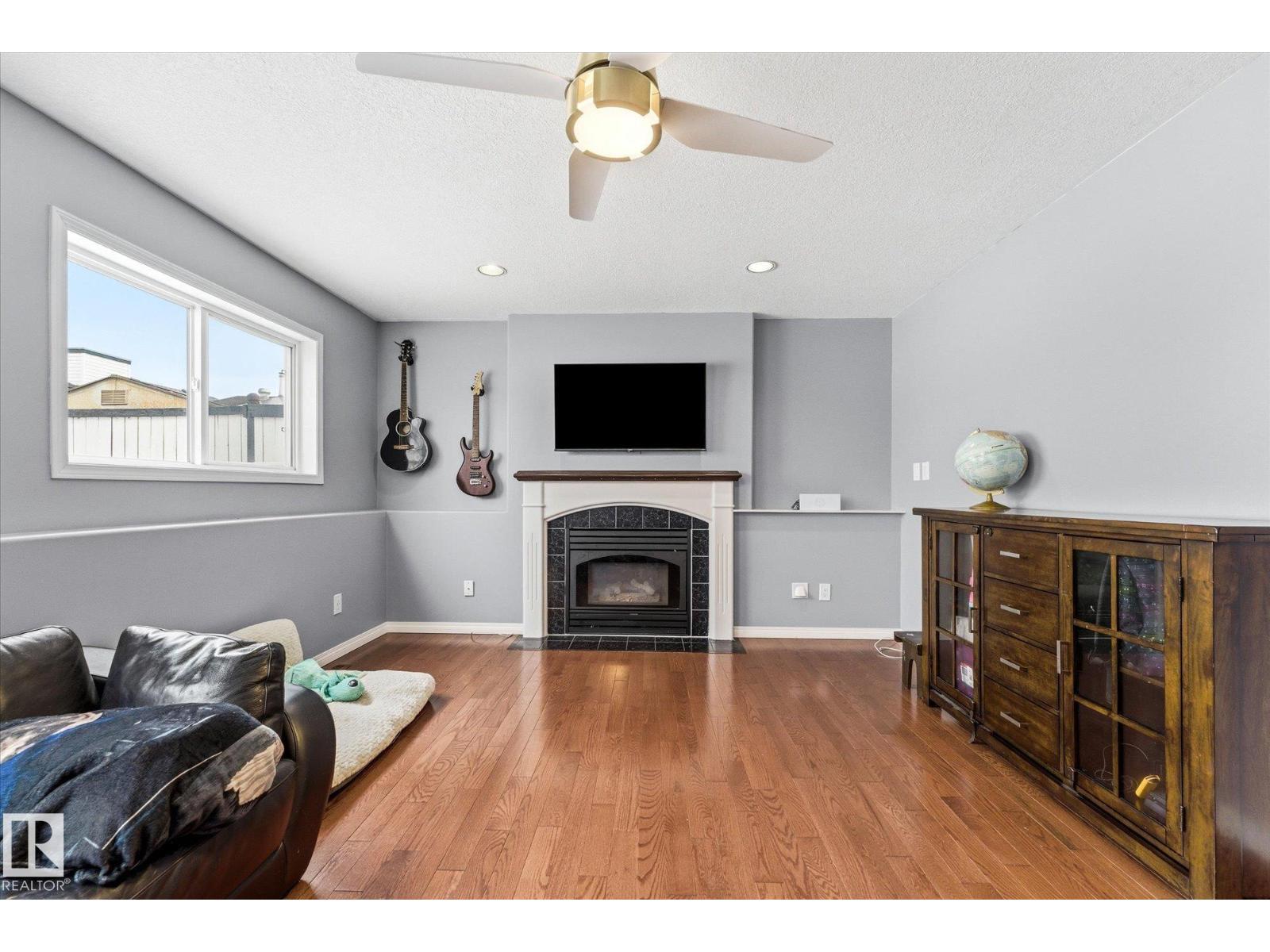 1064 JONES CR NW, Edmonton