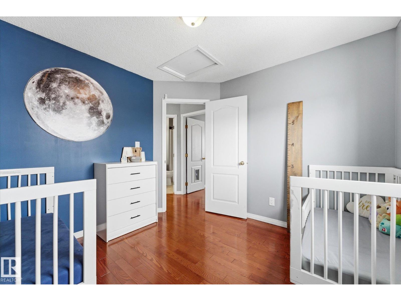 1064 JONES CR NW, Edmonton