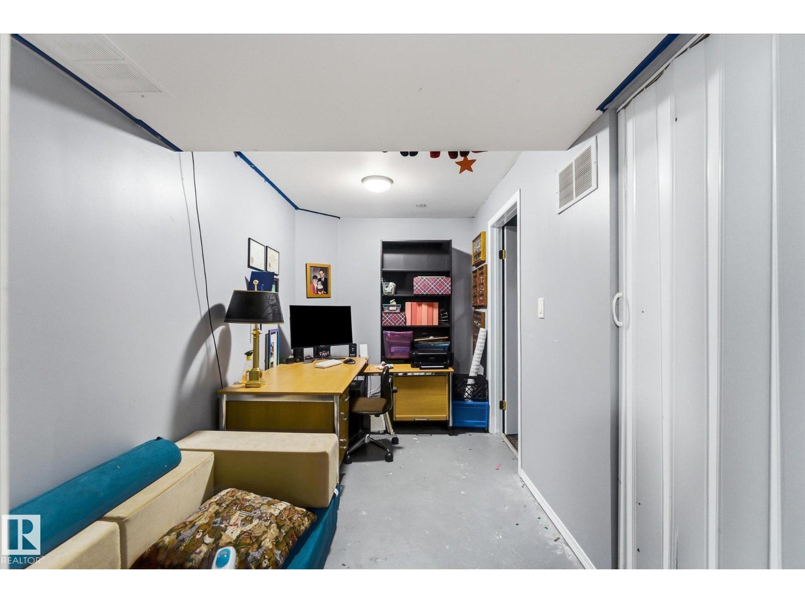 1064 JONES CR NW, Edmonton