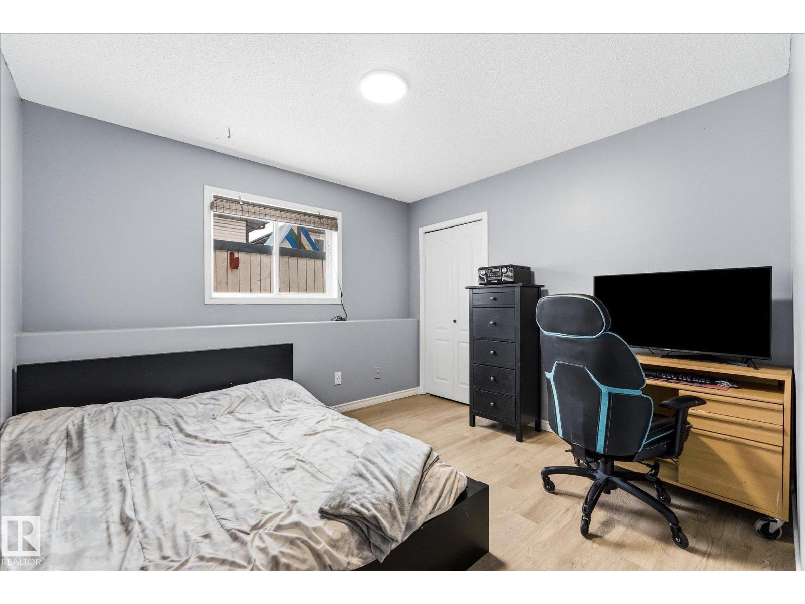 1064 JONES CR NW, Edmonton