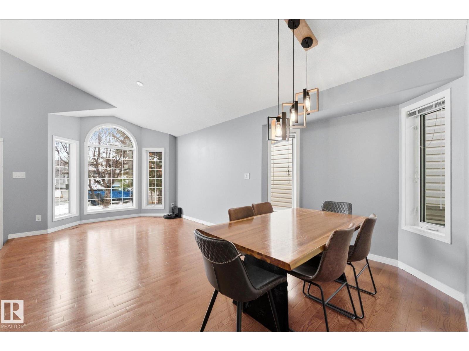 1064 JONES CR NW, Edmonton