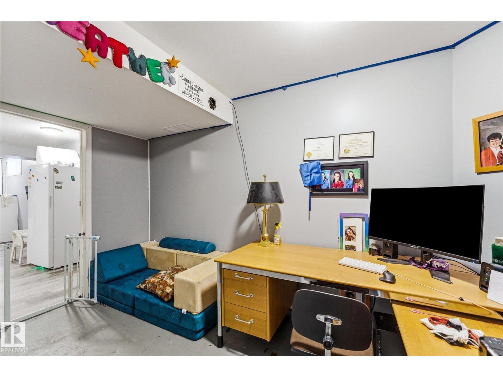 1064 JONES CR NW, Edmonton