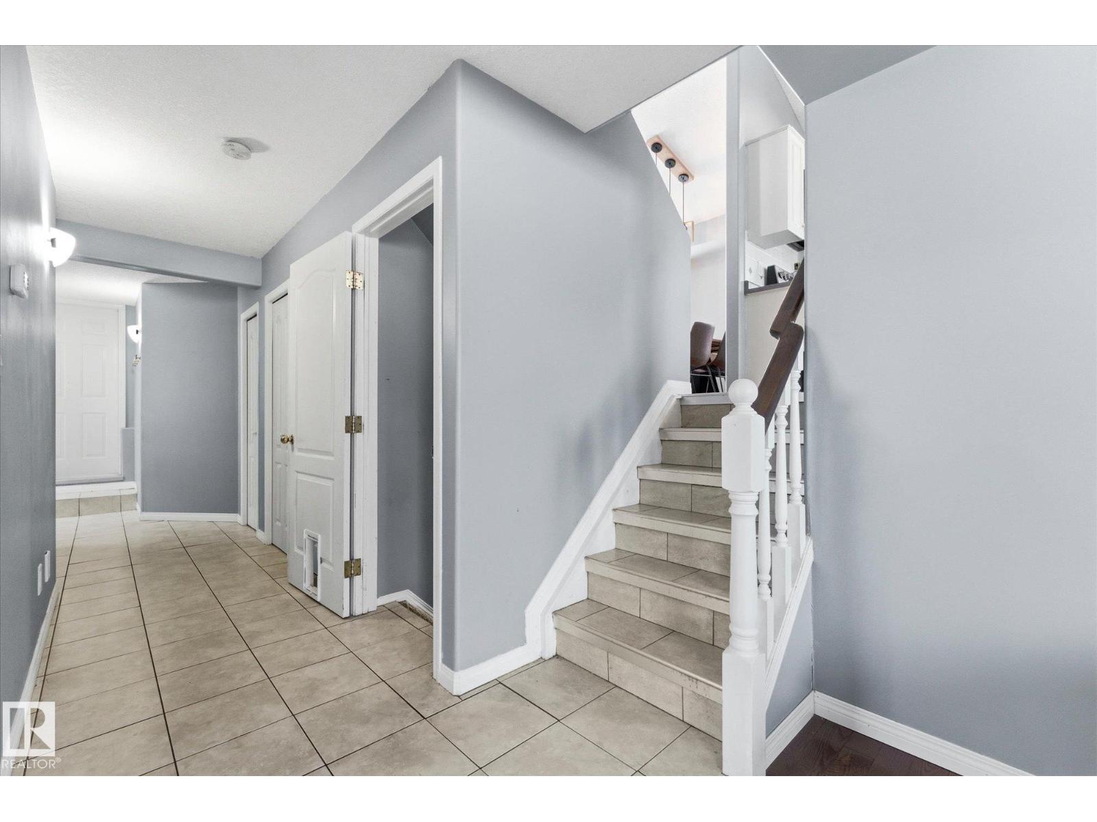 1064 JONES CR NW, Edmonton