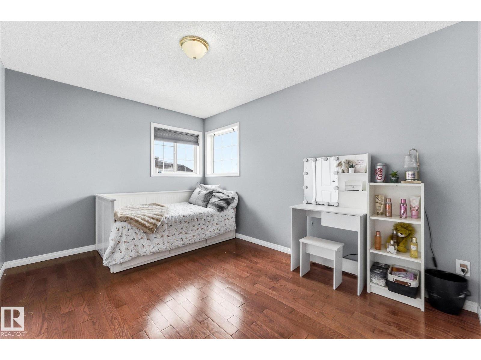 1064 JONES CR NW, Edmonton