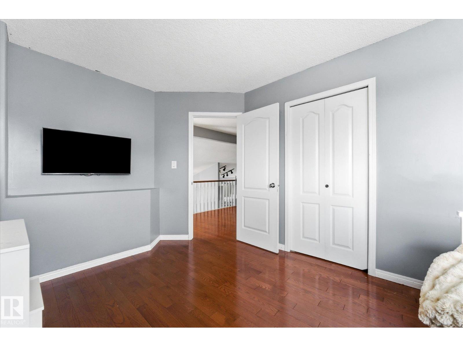 1064 JONES CR NW, Edmonton