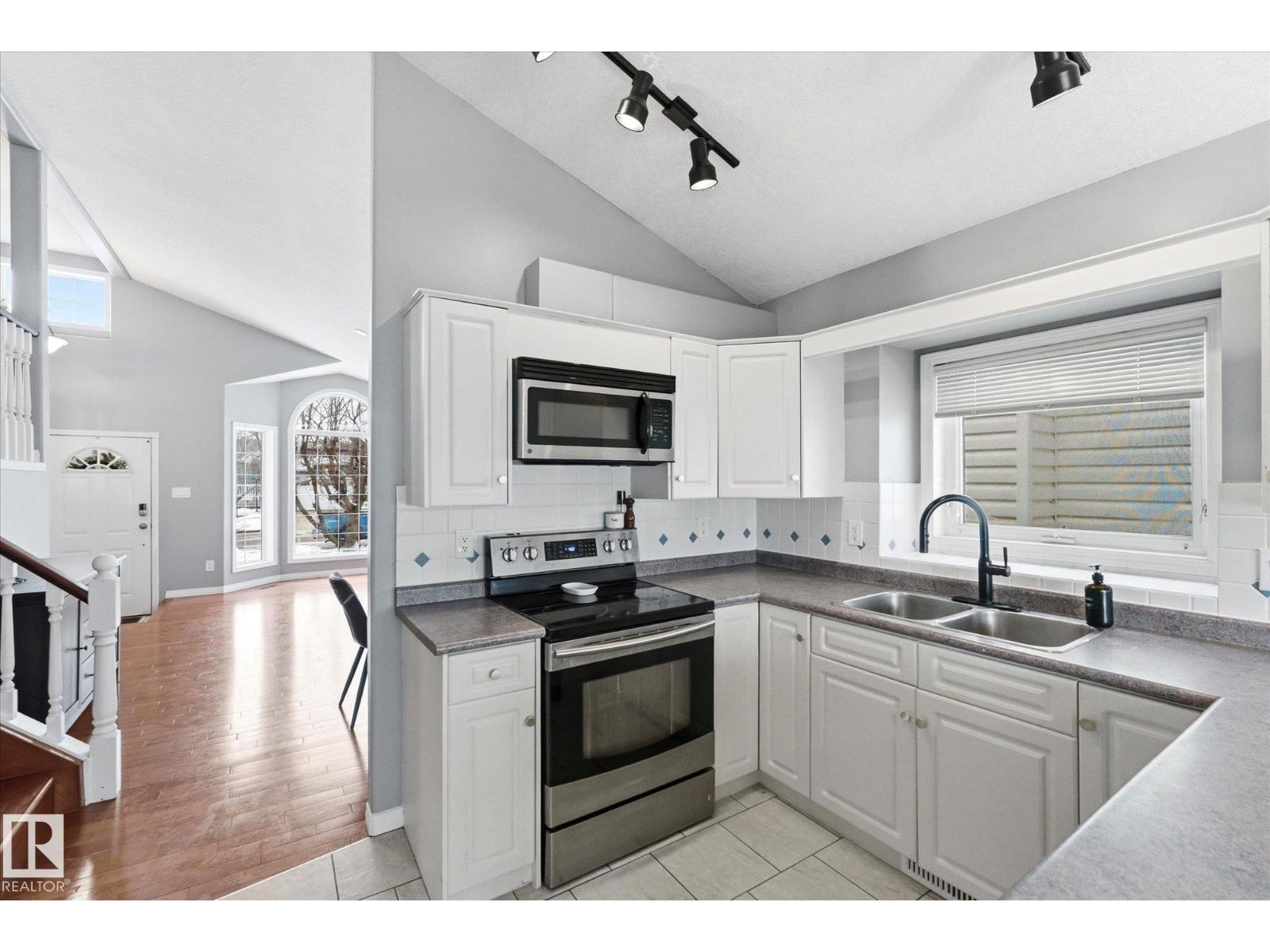 1064 JONES CR NW, Edmonton