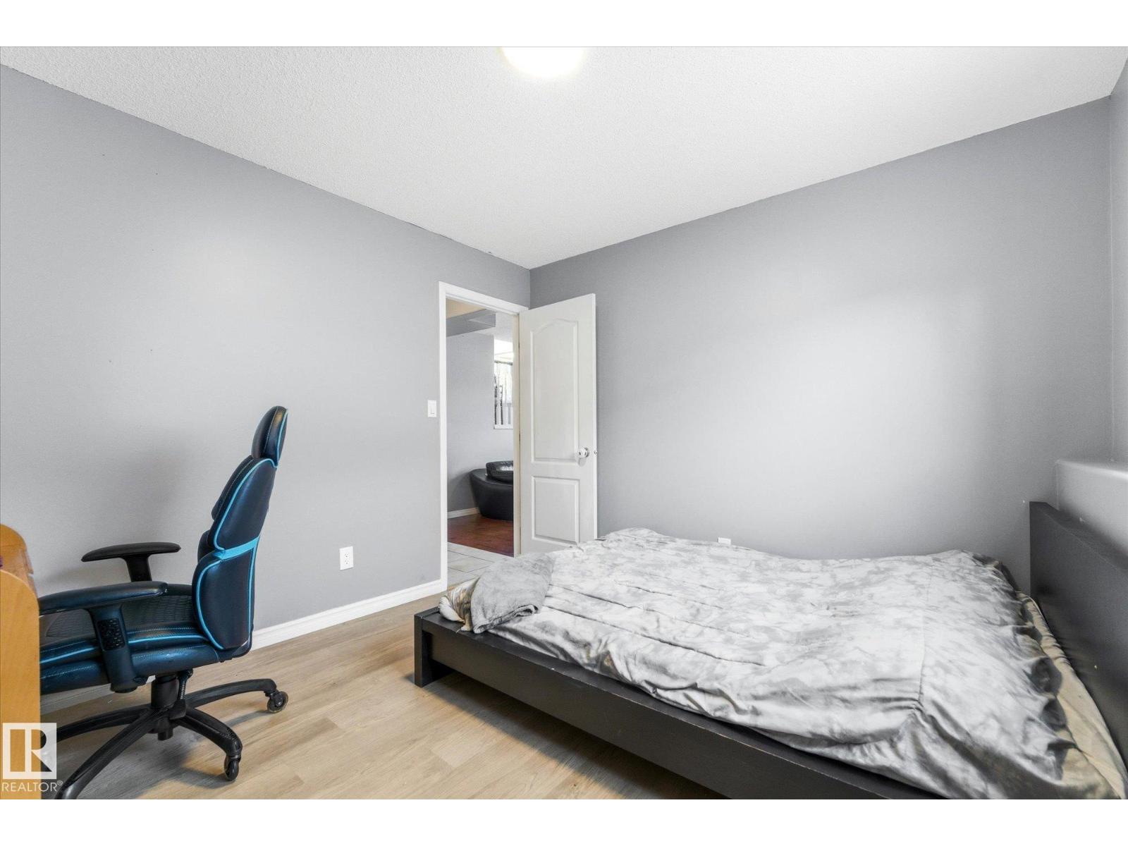 1064 JONES CR NW, Edmonton