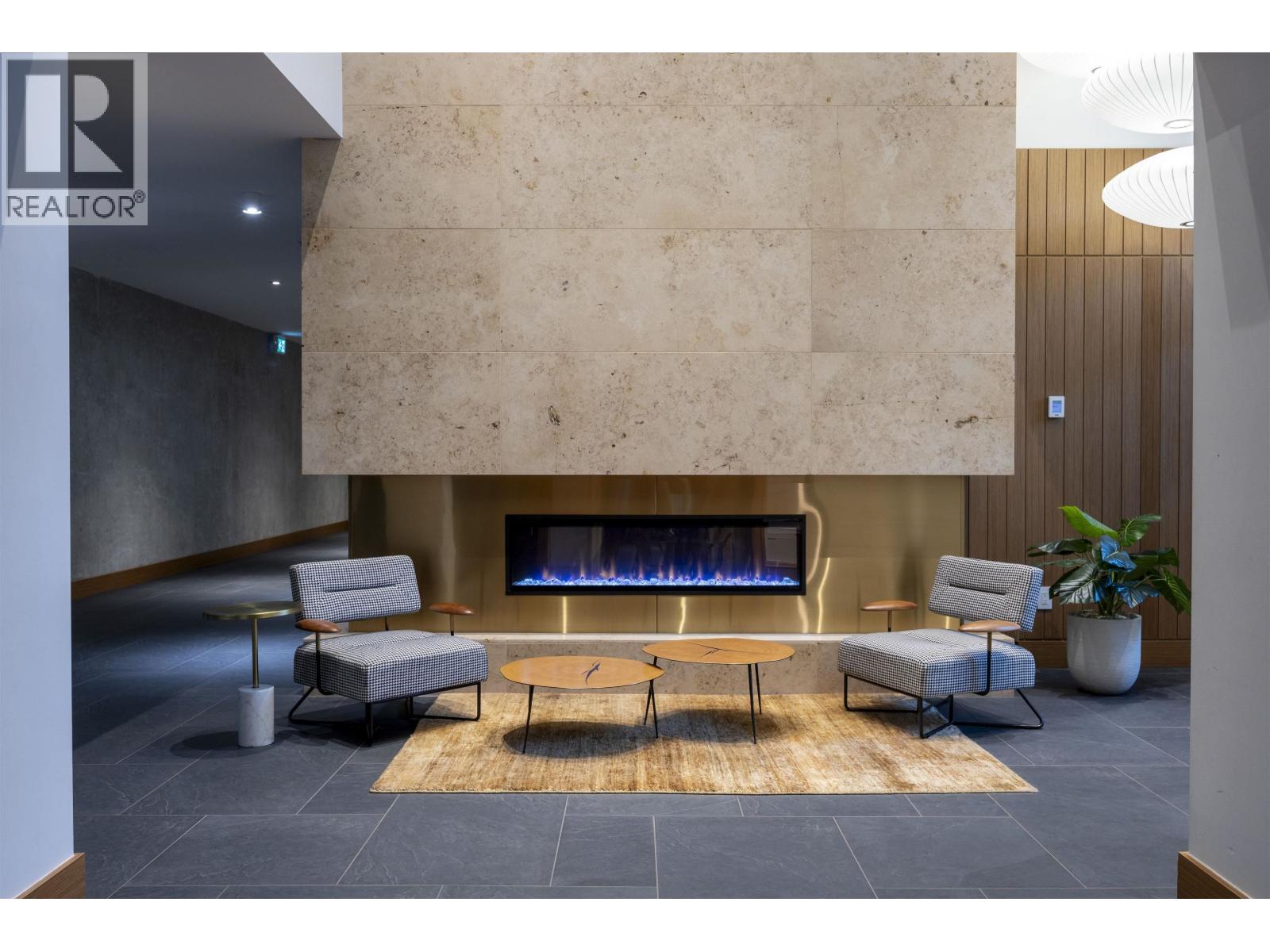 406 6687 NELSON AVENUE