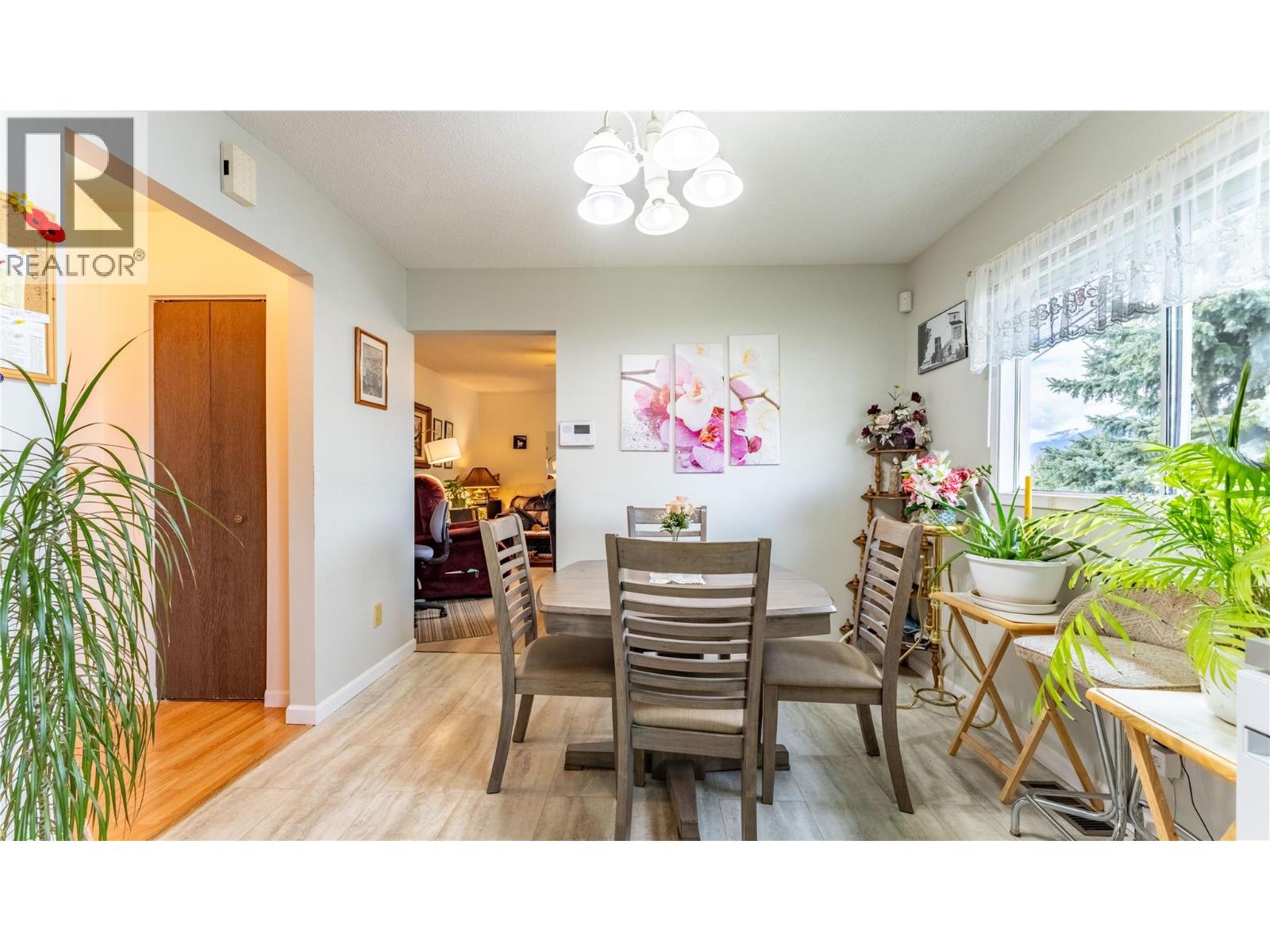 234 12TH AVENUE N - 7