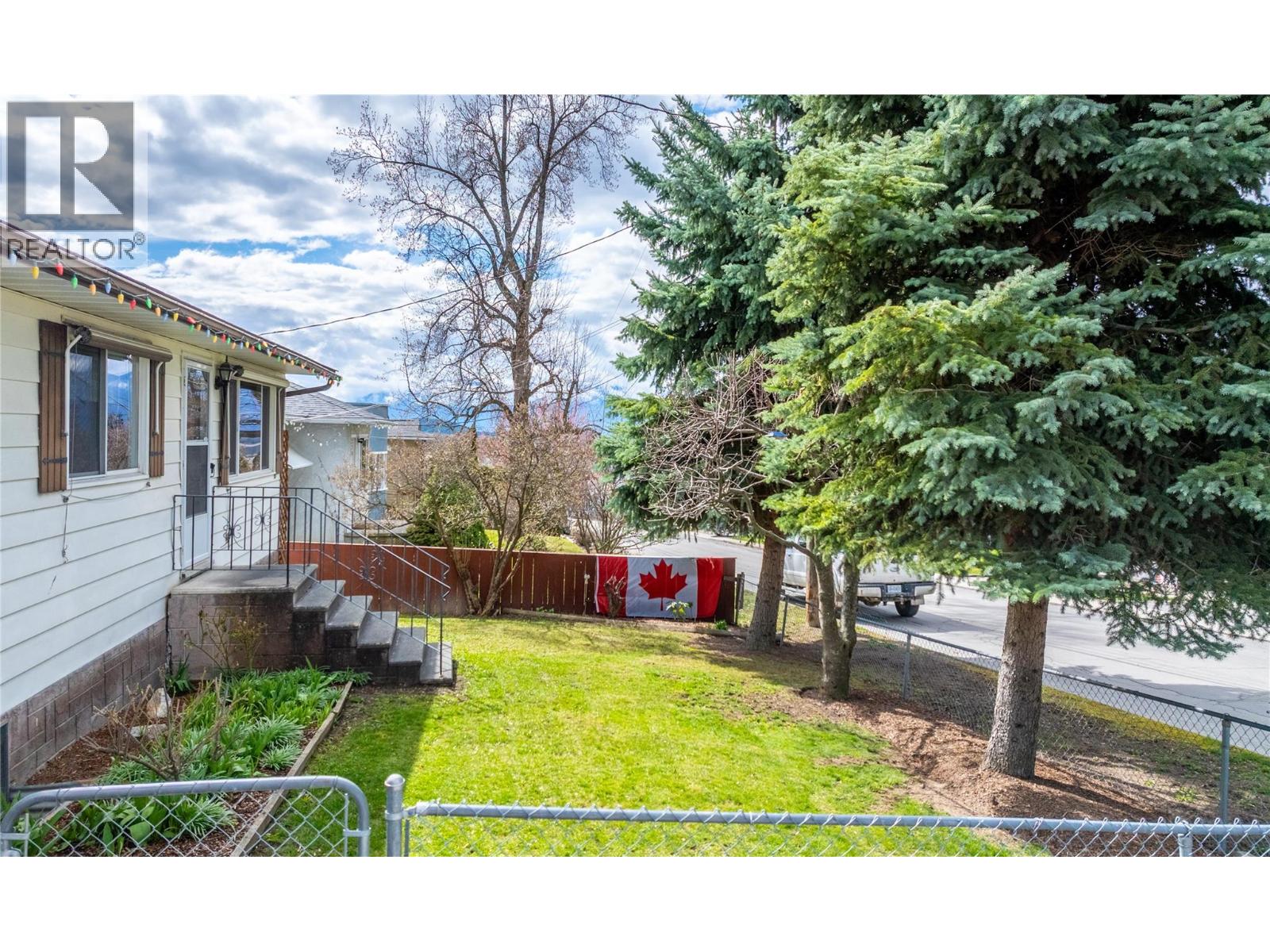 234 12TH AVENUE N - 19