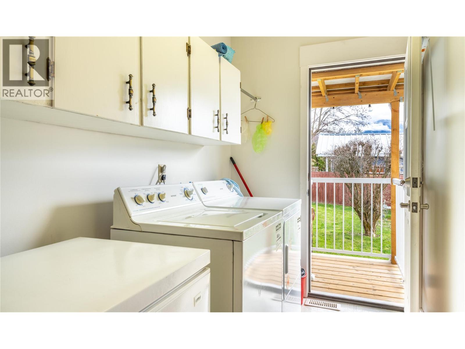 234 12TH AVENUE N - 16