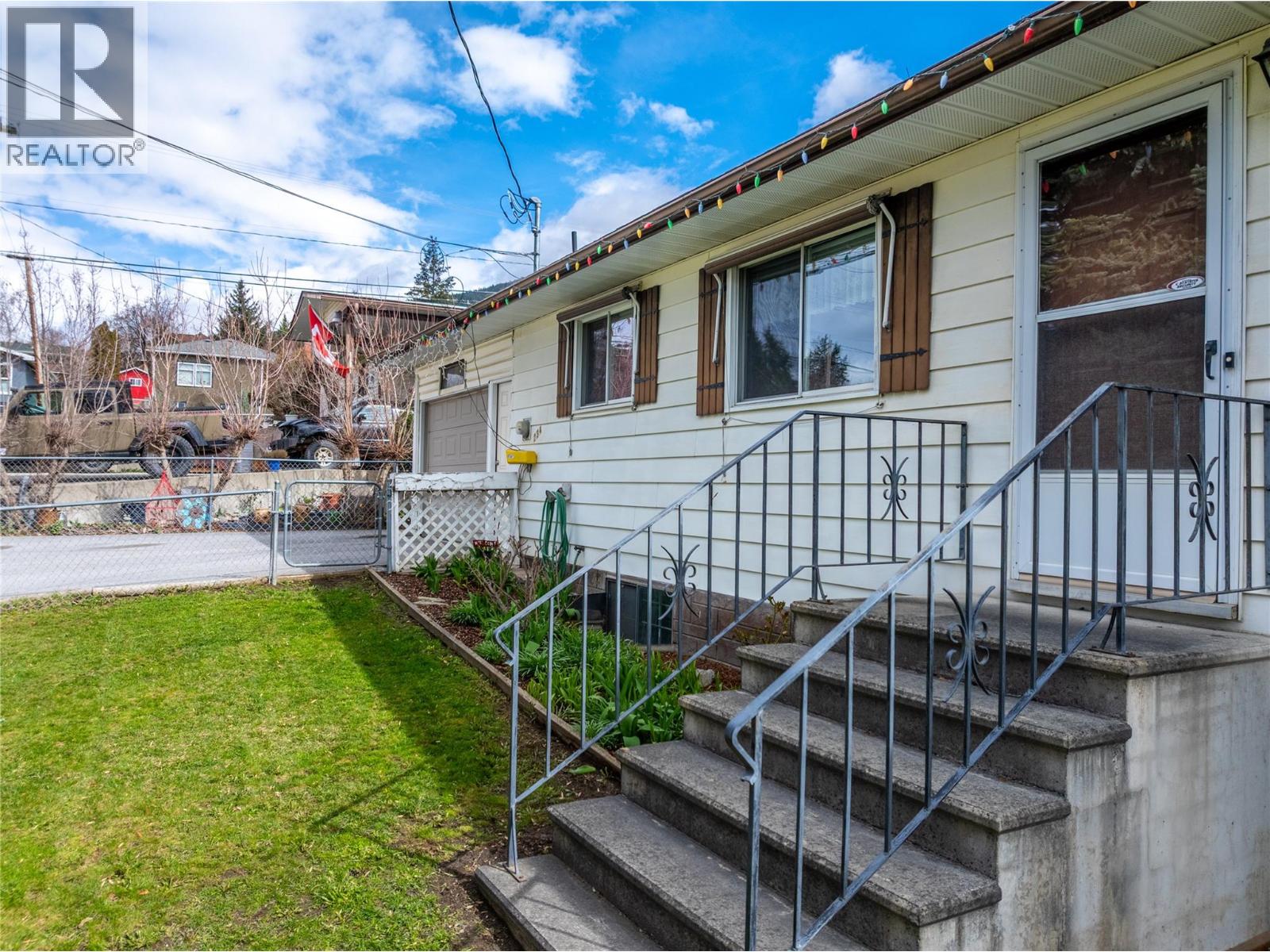 234 12TH AVENUE N - 22