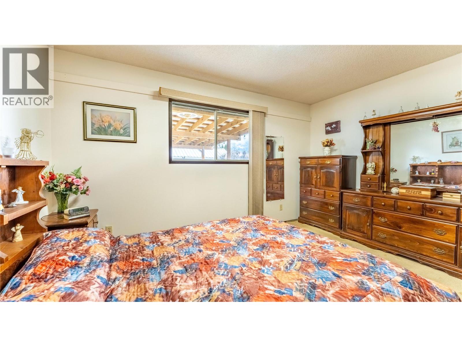 234 12TH AVENUE N - 15