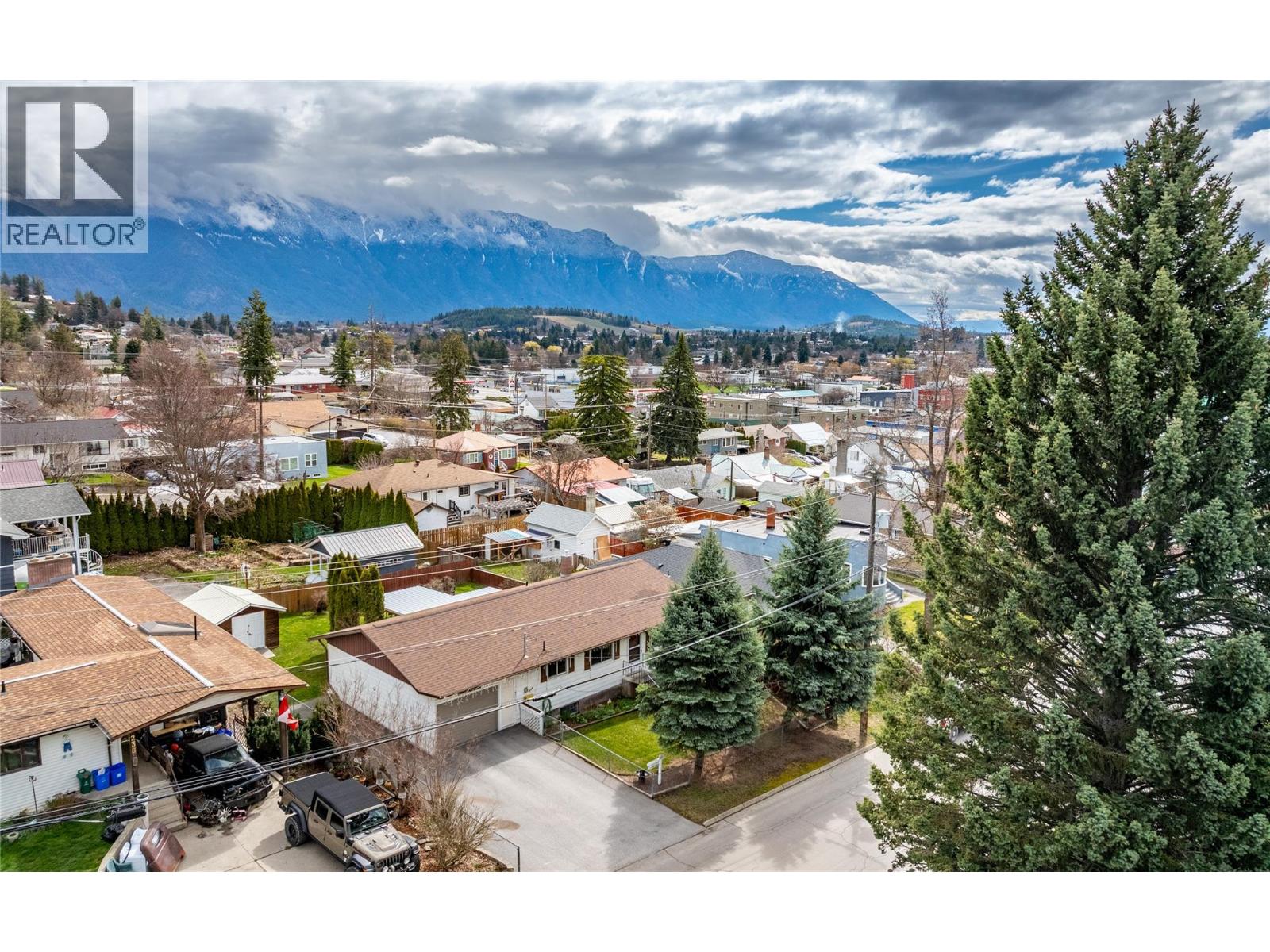 234 12TH AVENUE N - 32