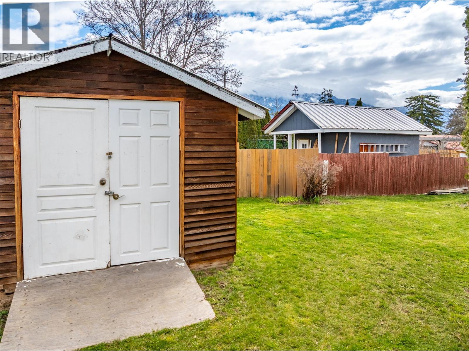 234 12TH AVENUE N - 20