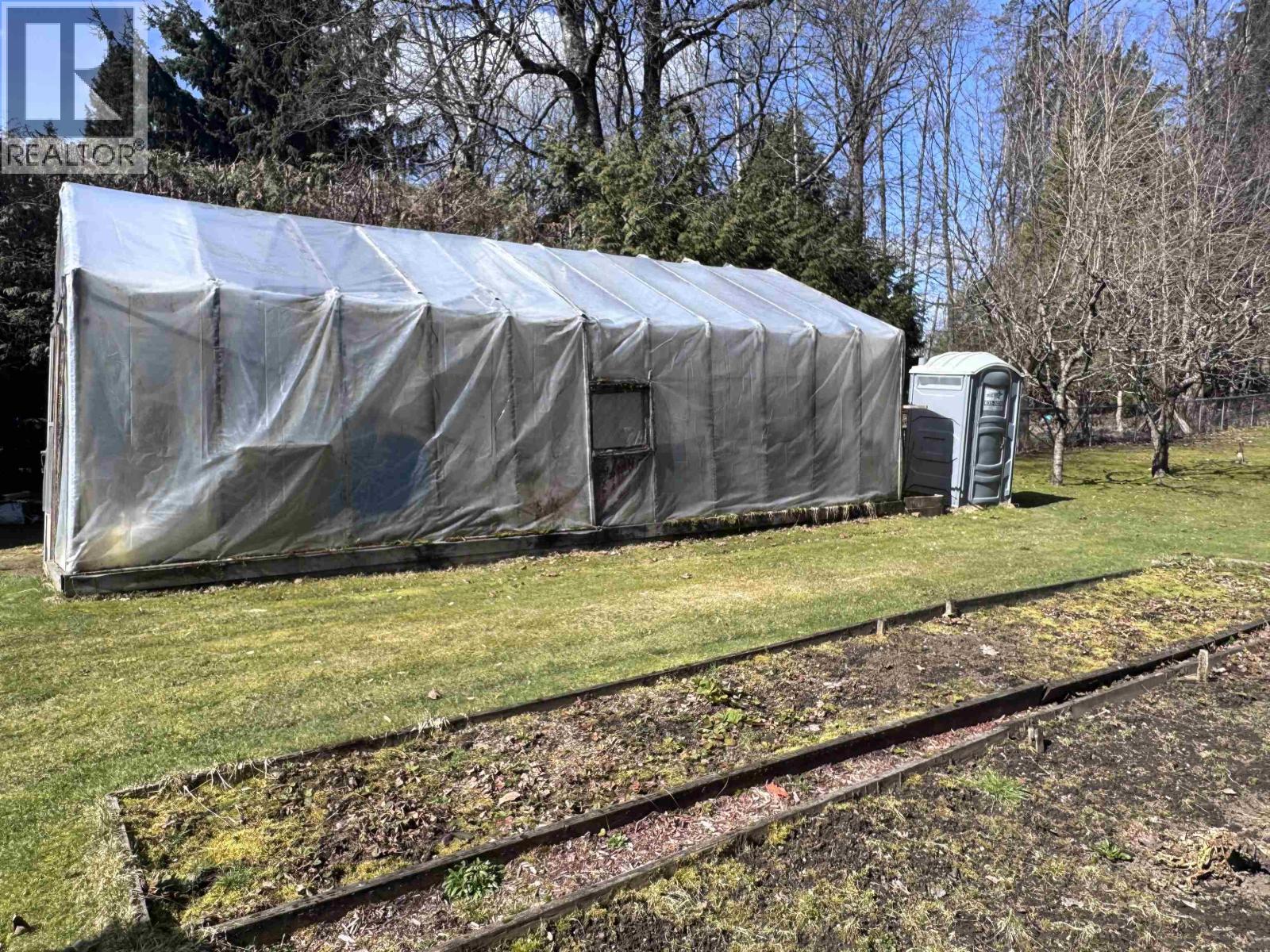 4918 GRAHAM Avenue, Terrace