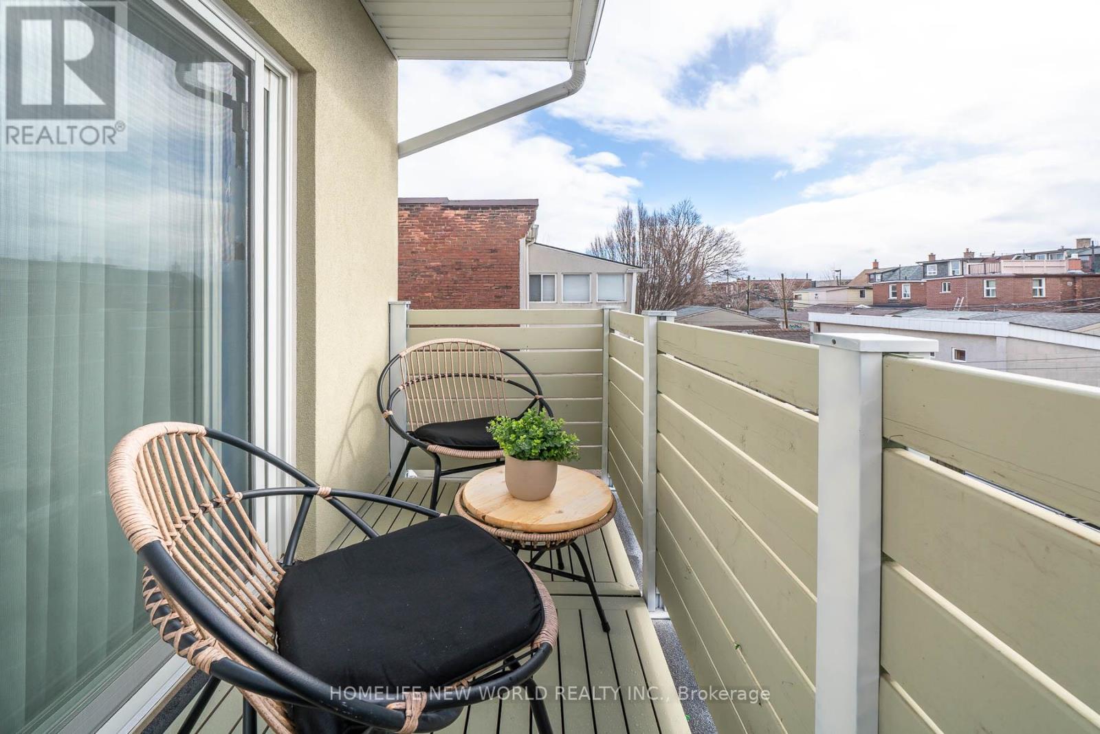 30 CARLING AVENUE - 22
