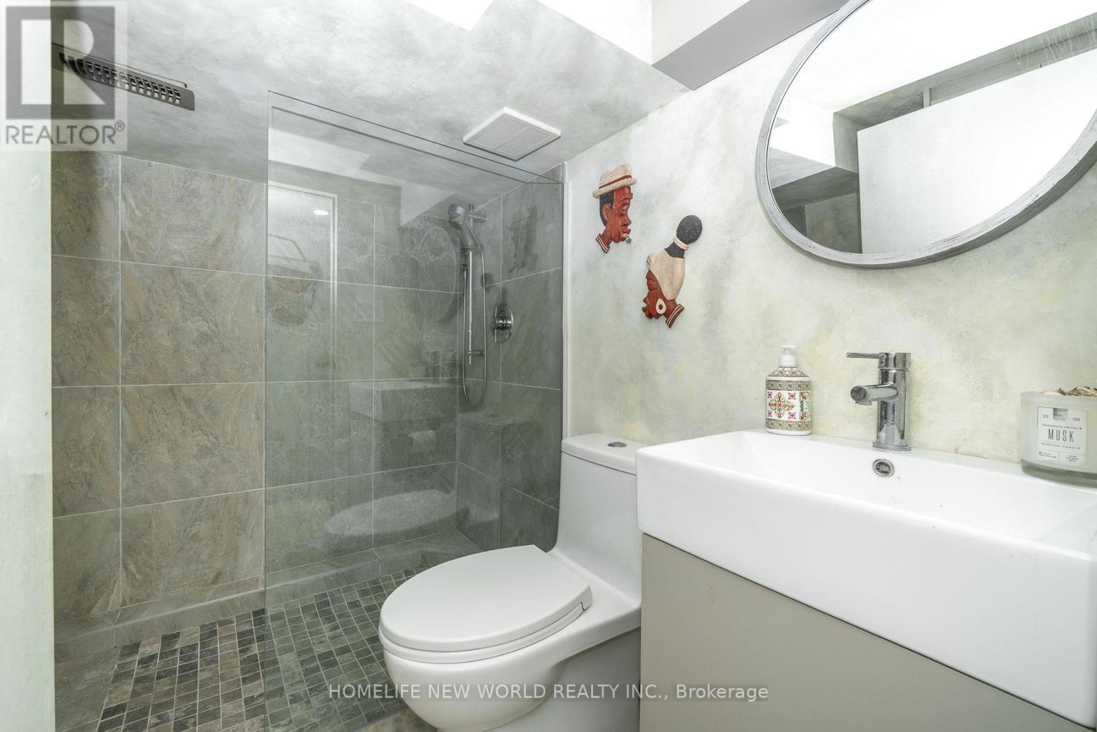 30 CARLING AVENUE - 36