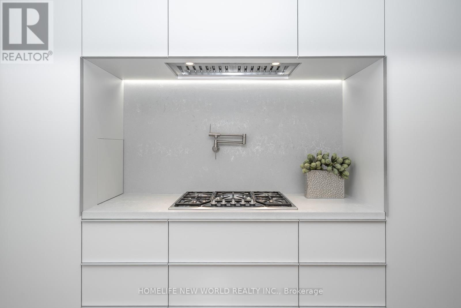 30 CARLING AVENUE - 5