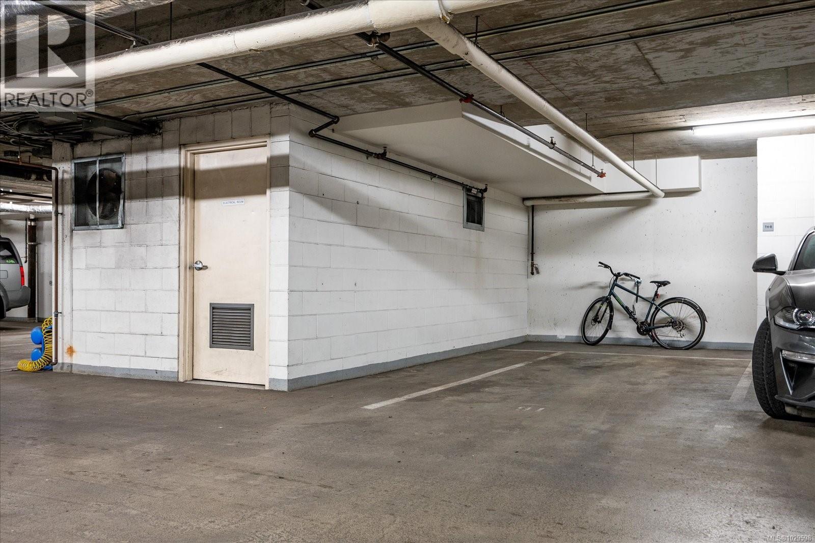 #TH10 38 FRONT ST - 30