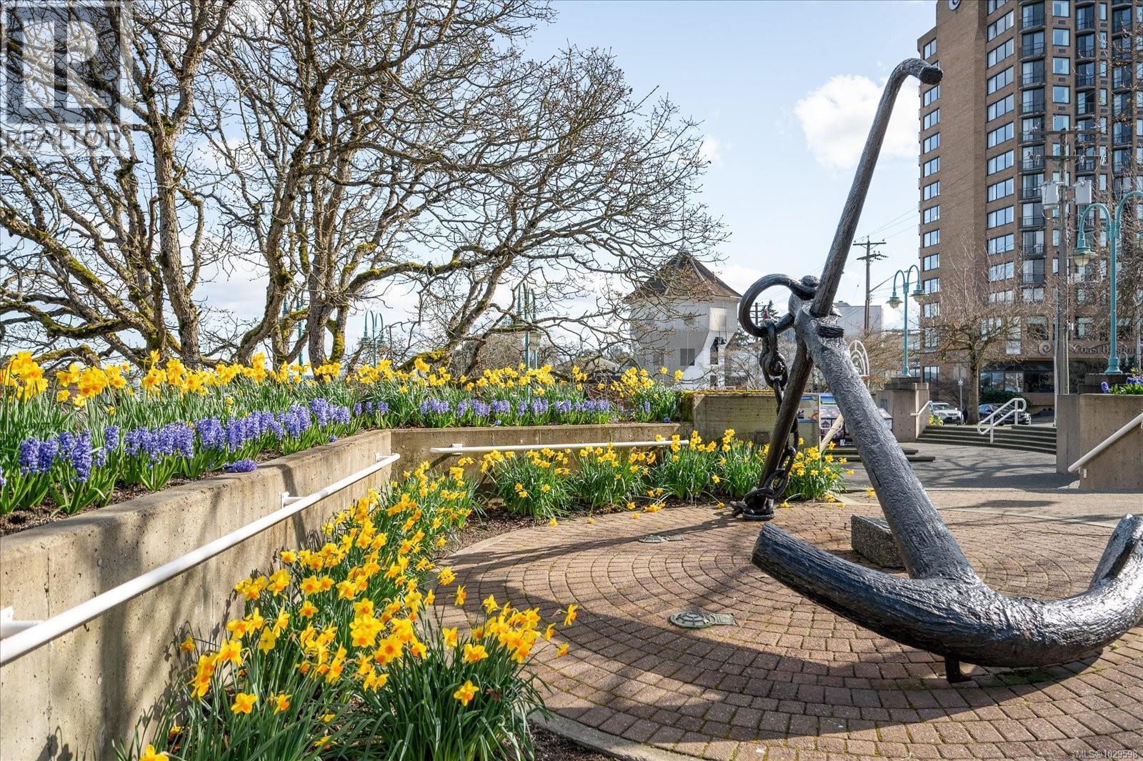 #TH10 38 FRONT ST - 43