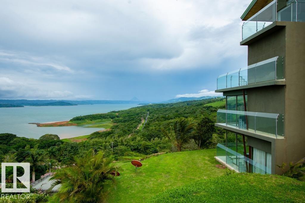 12-2-1-4 Lake Arenal Condominums - 24