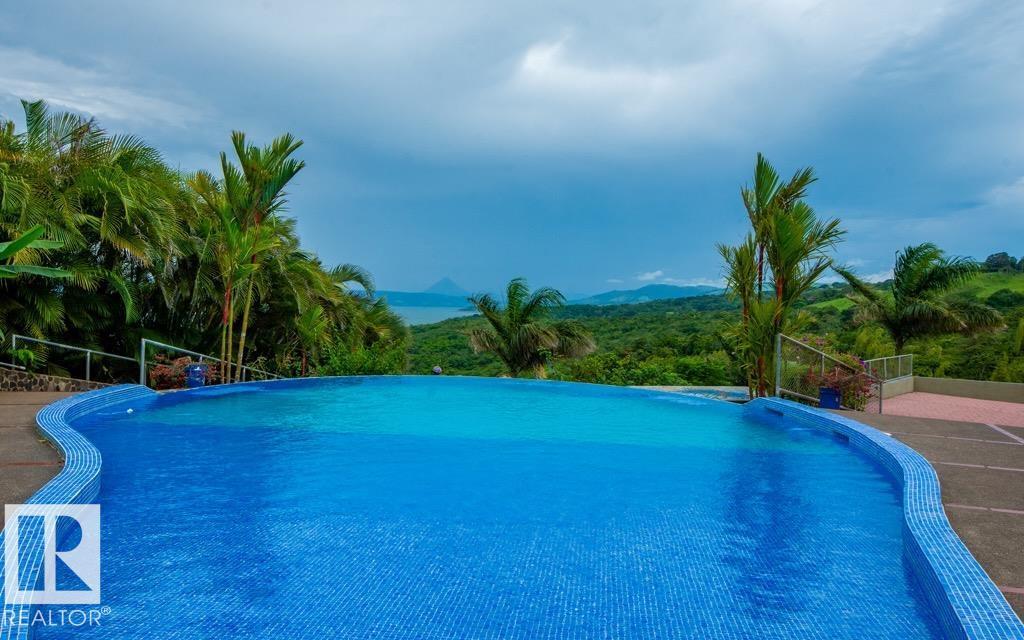 12-2-1-4 Lake Arenal Condominums - 31