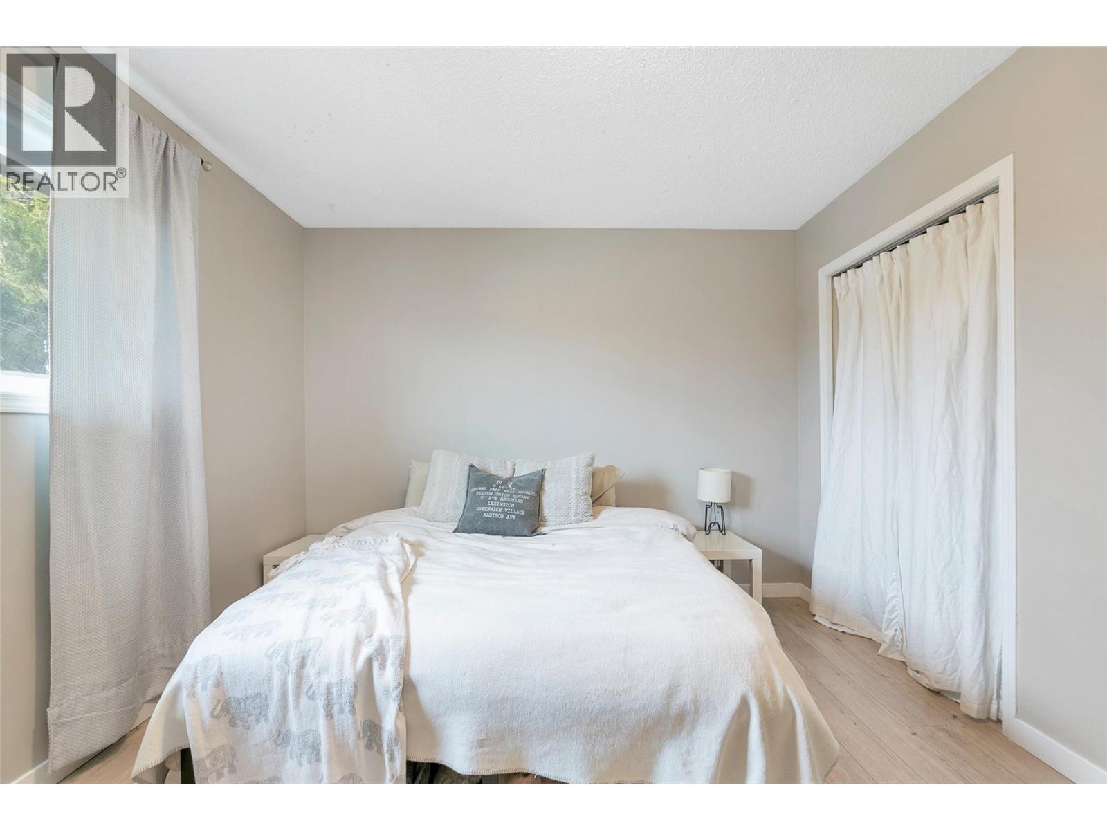 805 CAMELIA ROAD - 14