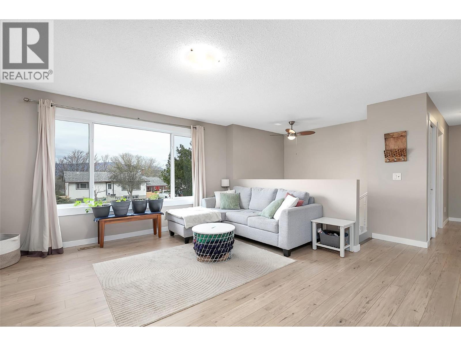 805 CAMELIA ROAD - 4