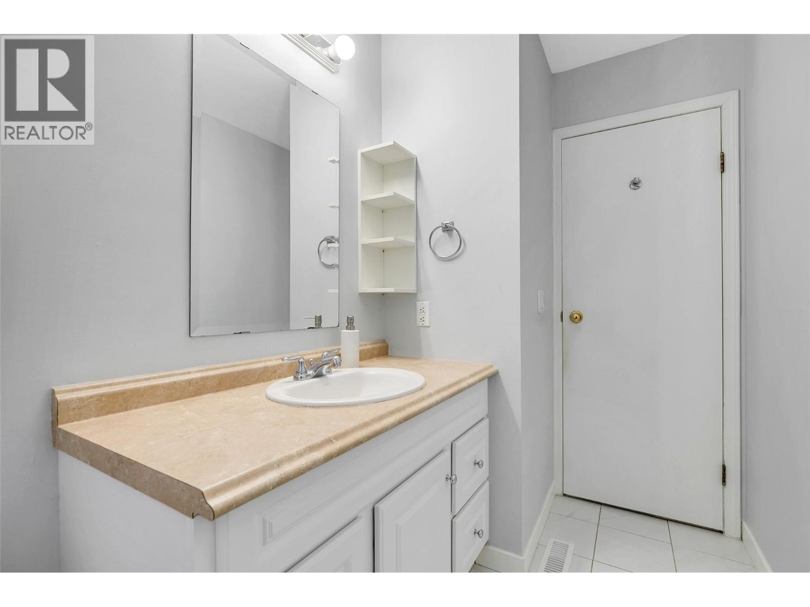 805 CAMELIA ROAD - 18