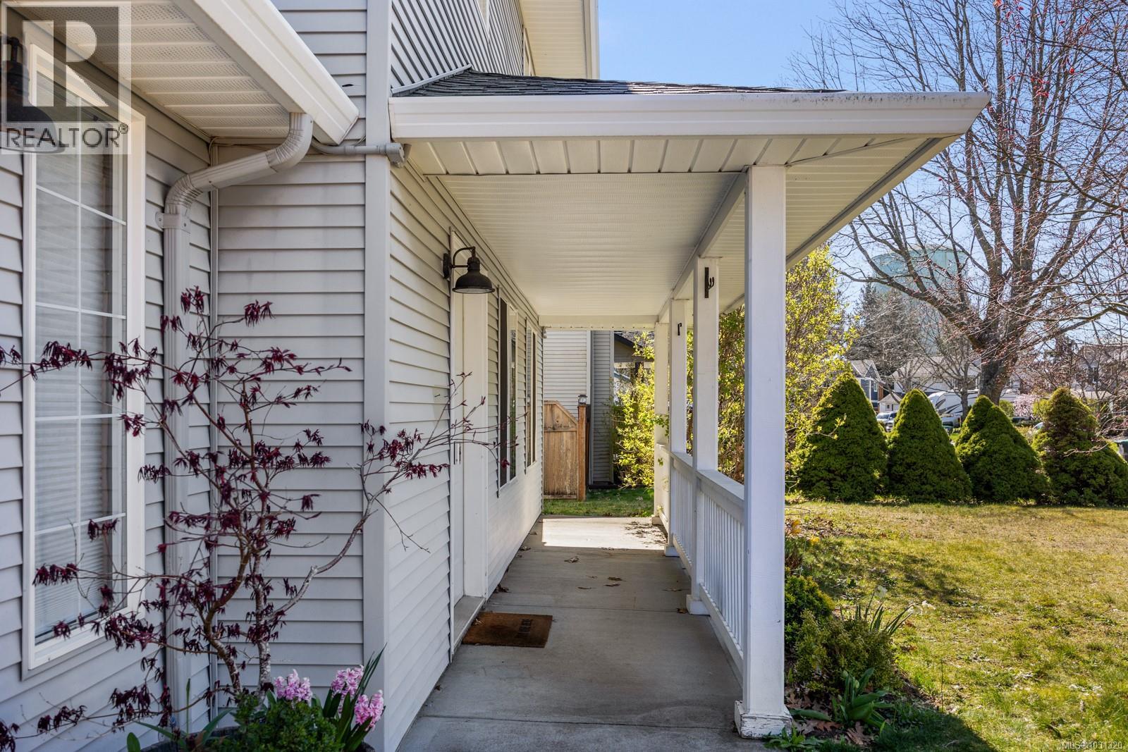 2844 ELDERBERRY CRES - 4