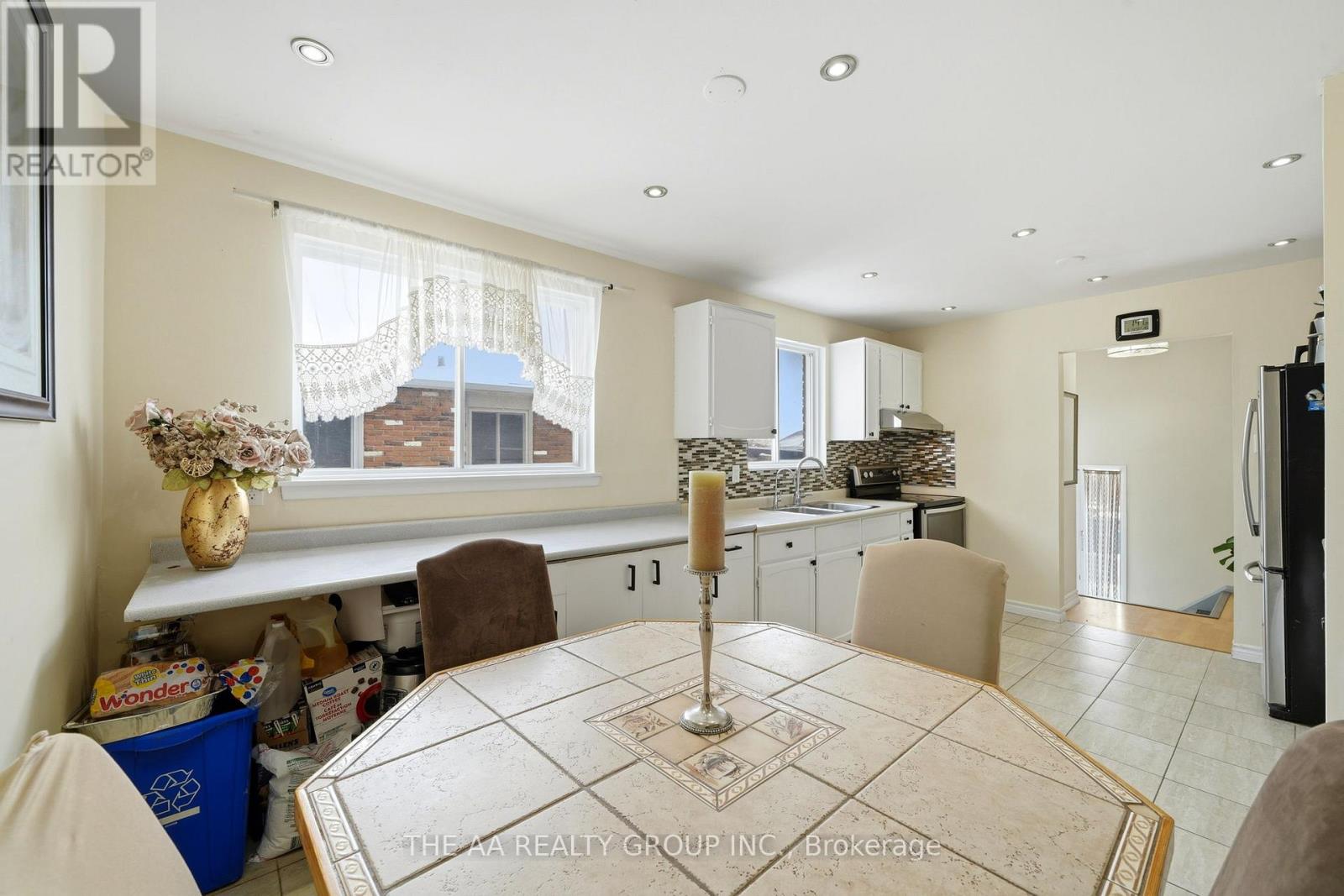 155 BRITANNIA AVENUE - 15