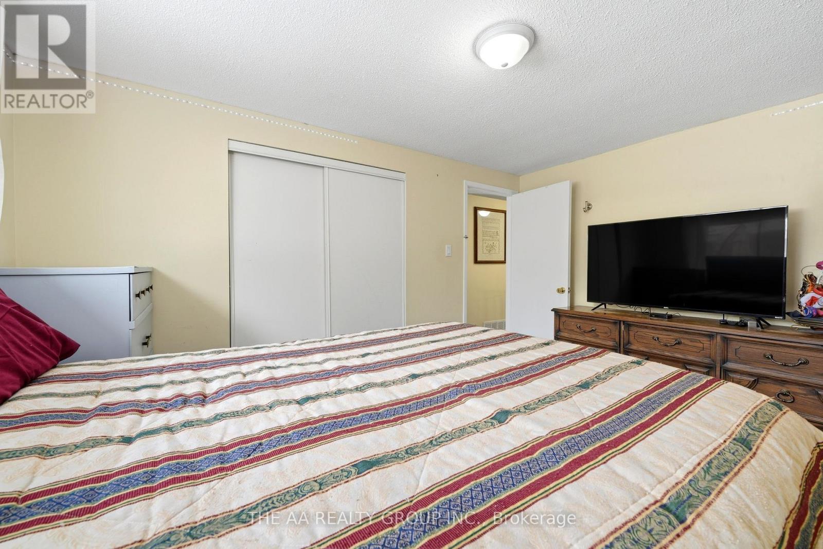 155 BRITANNIA AVENUE - 20