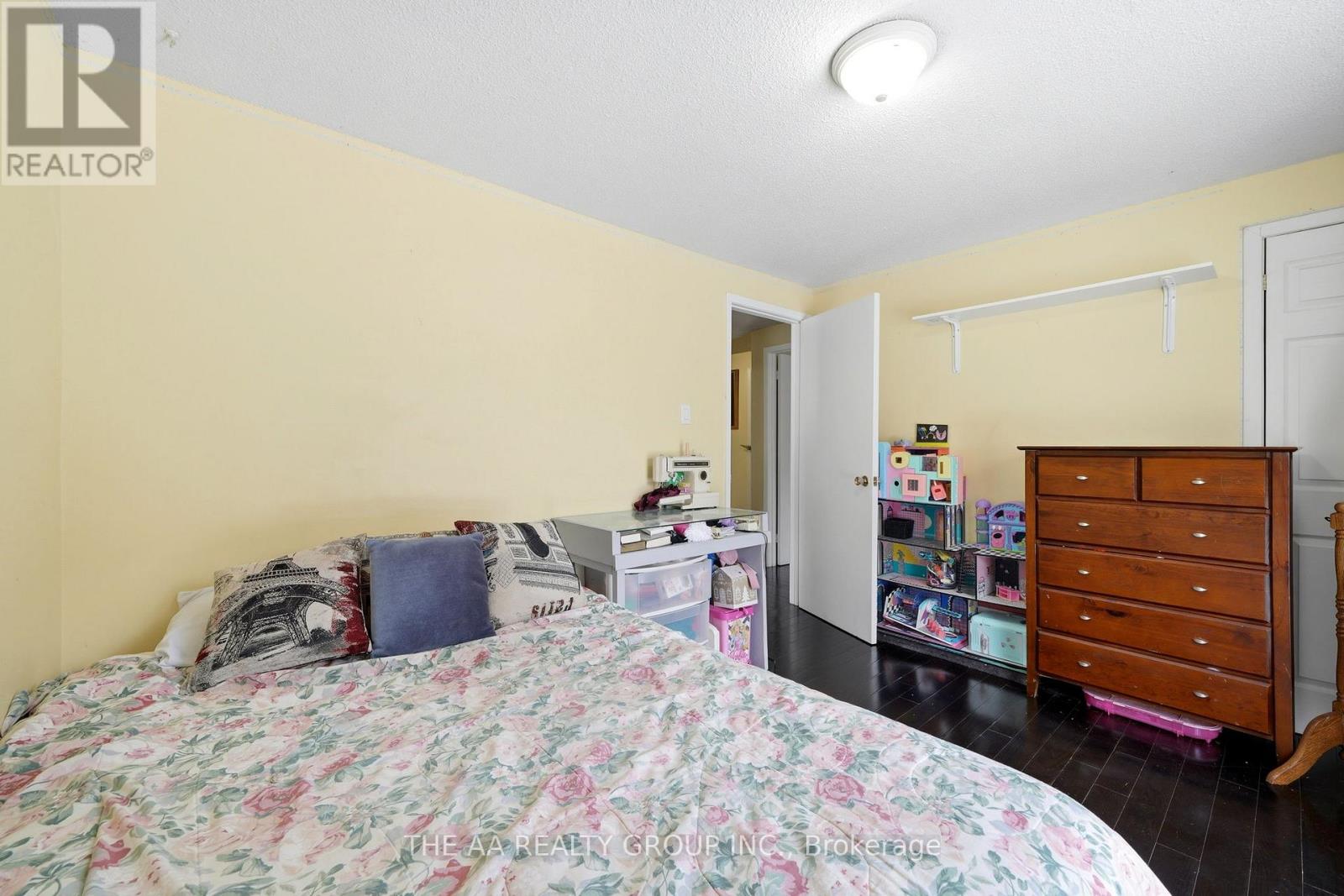 155 BRITANNIA AVENUE - 22