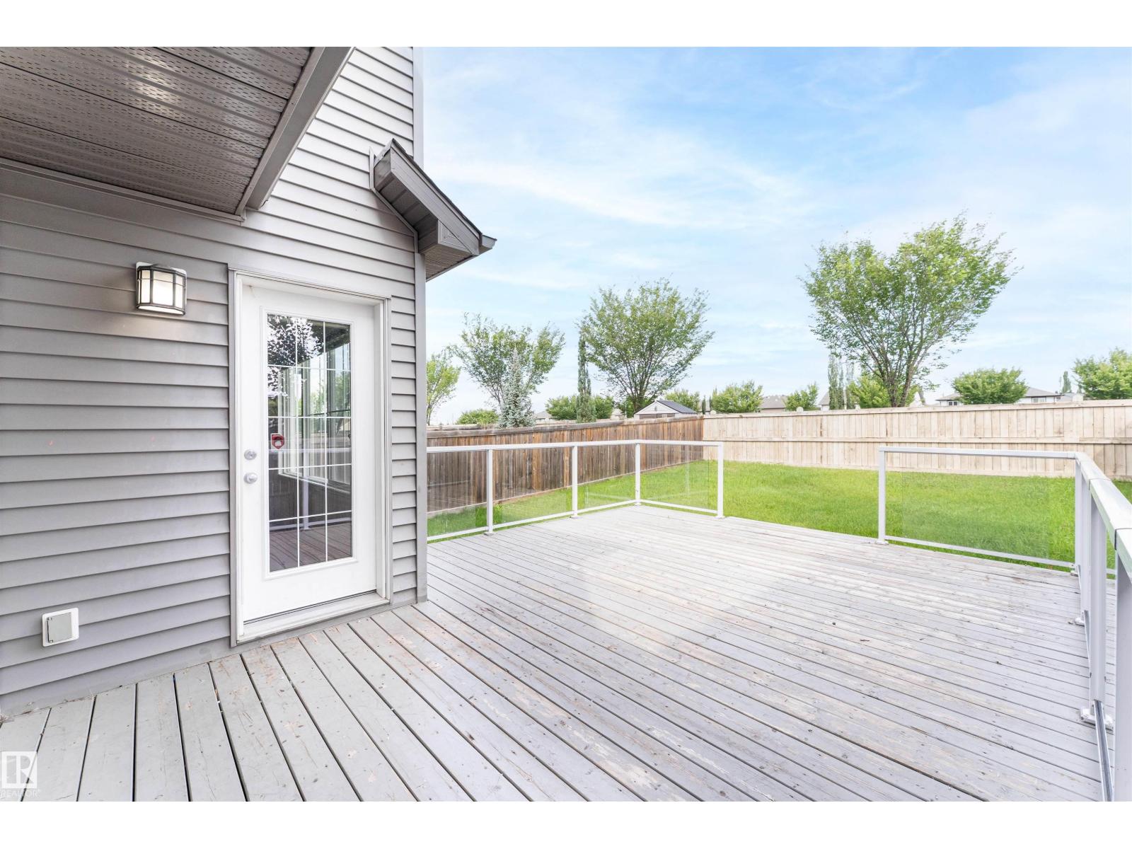 6116 10 AV SW - 4