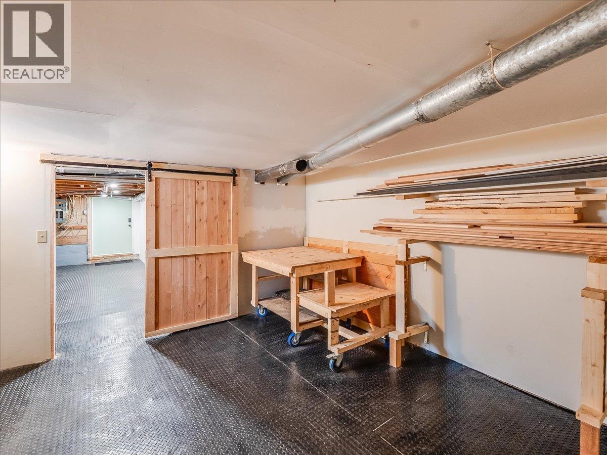 2043 PARK STREET - 54