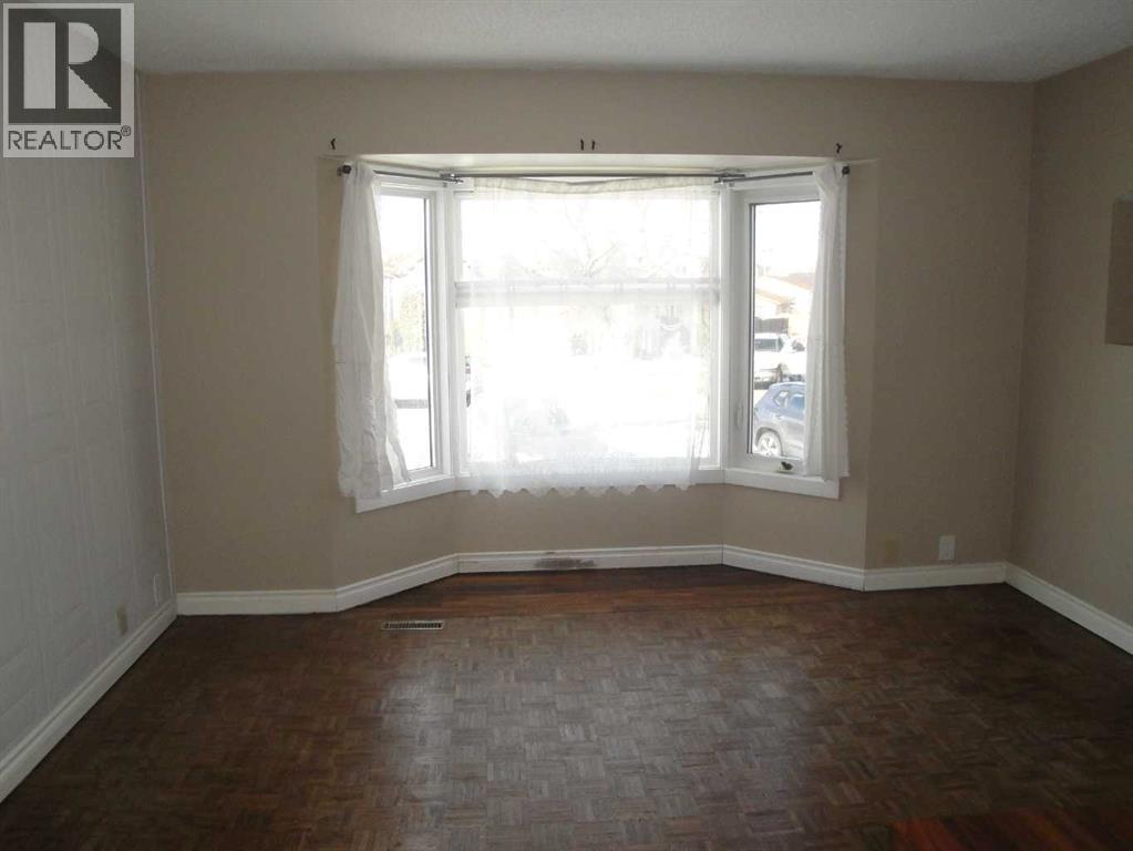 
          88 Abingdon Court Northeast
            <br/>
            <span>Calgary</span>
            , 
            <span>AB</span>
             <span>T2A6S5</span>
        