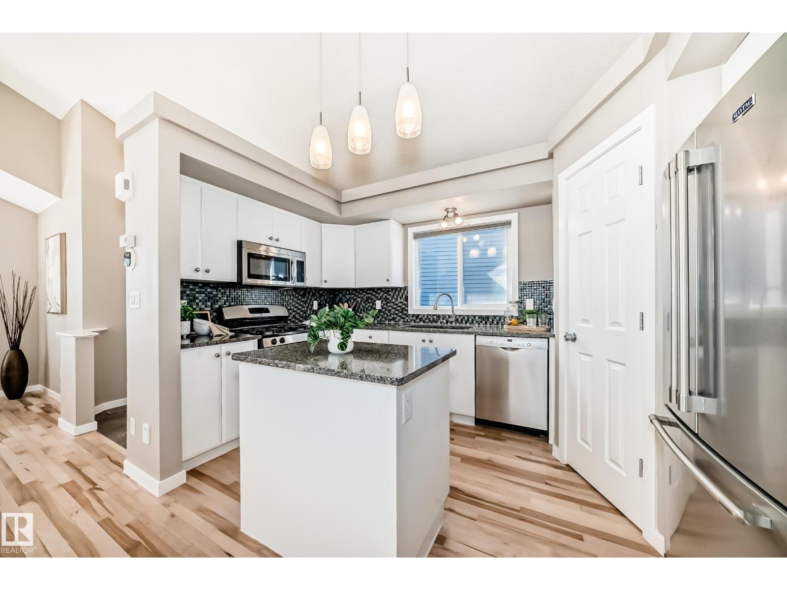 1520 70 ST SW, Edmonton