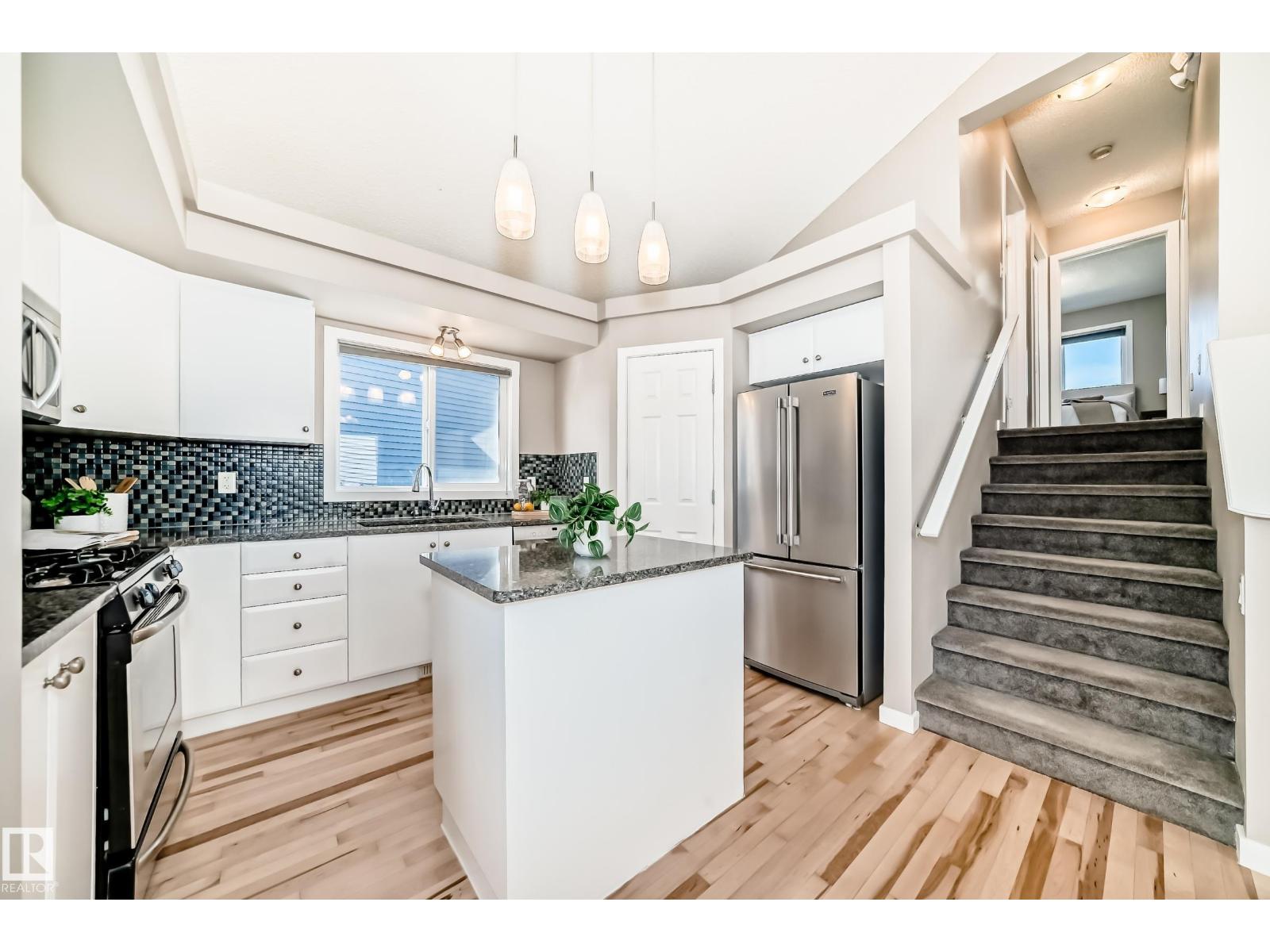 1520 70 ST SW, Edmonton