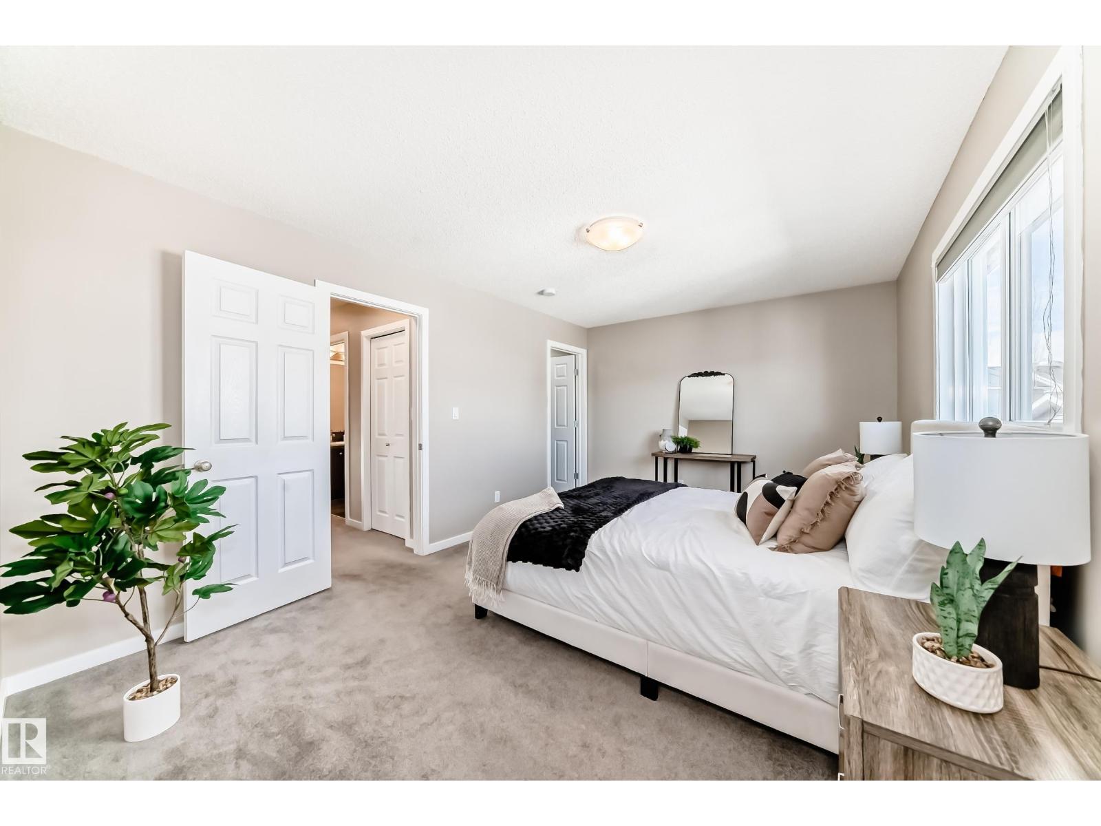 1520 70 ST SW, Edmonton