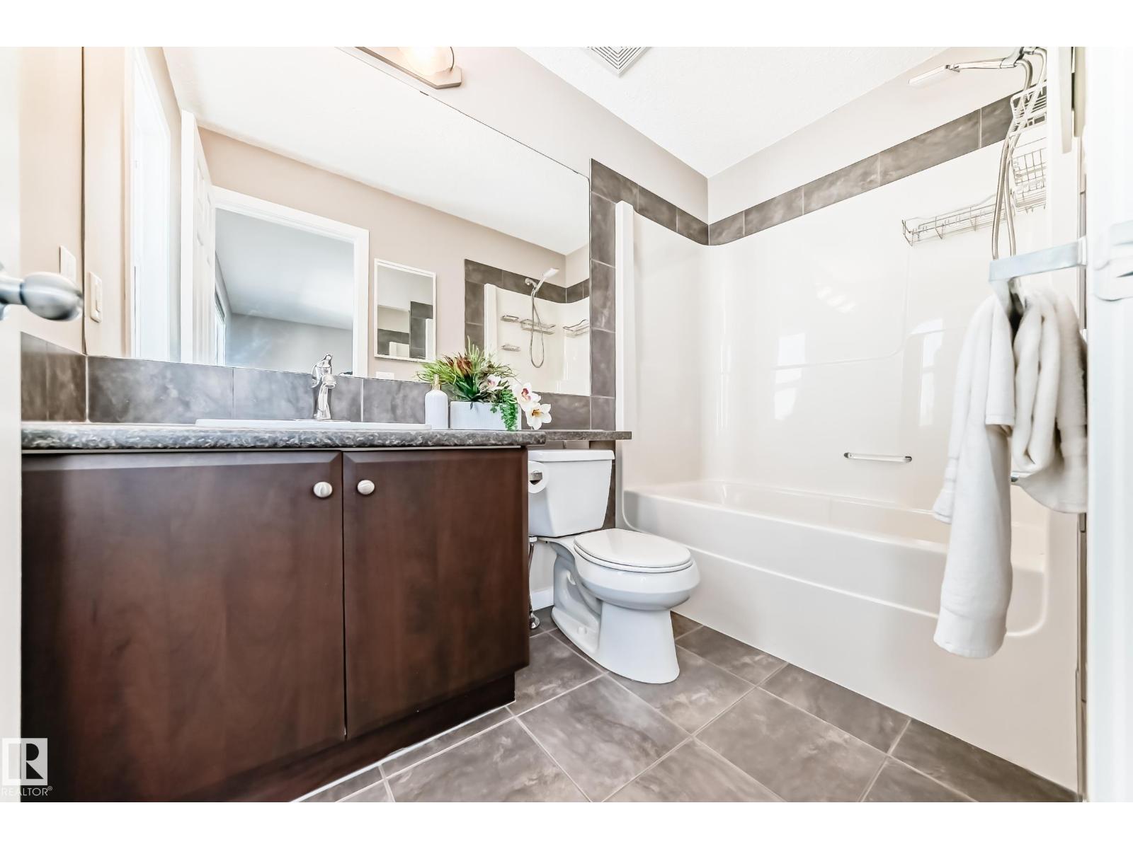 1520 70 ST SW, Edmonton